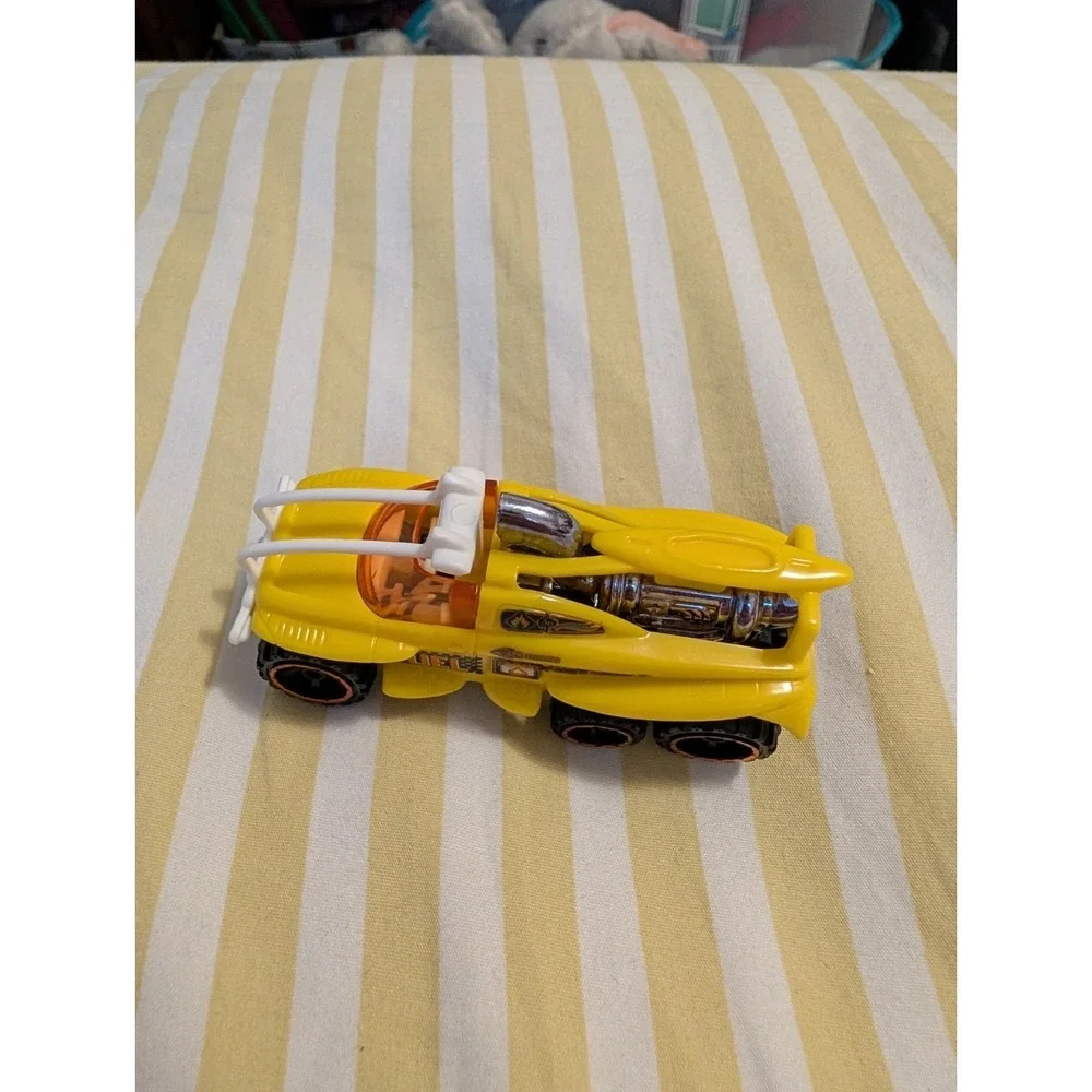 Vintage 2000 Hot Wheels XS-IVE Yellow Fuel Rally Diecast Ford Truck 1:64 Scale